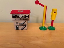 Brio Wooden Railway Signal House  Semaphore 33371 Very Good Condition