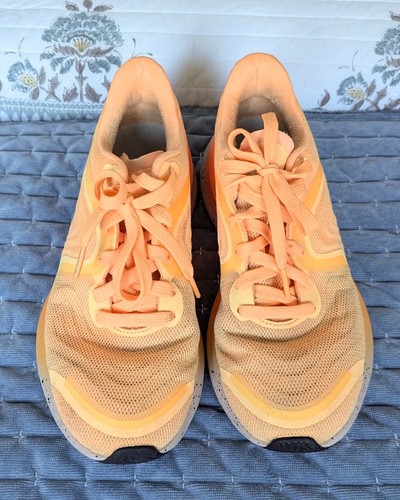 Lululemon Women's Blissfeel 2 Running Shoe Size 9 Light Orange