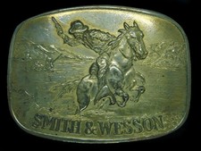 TH07157 VINTAGE 1970s  SMITH  WESSON  GUN  FIREARM BELT BUCKLE