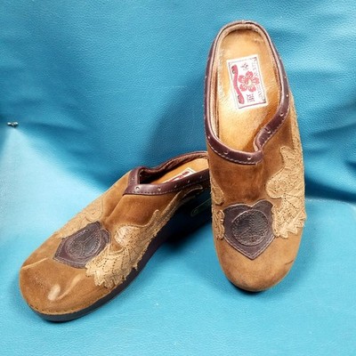 Lucky Brand Brown Leather Peace Sign Angel Wings Platform Clogs Sz 8.5 Y2K Style