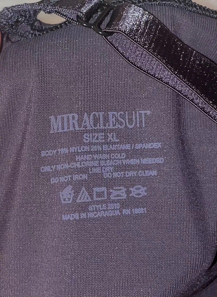 Miraclesuit 2510 Comfy Curves Bodybriefer Body Shapewear WF Feminino GG Preto - Imagem 3 de 4