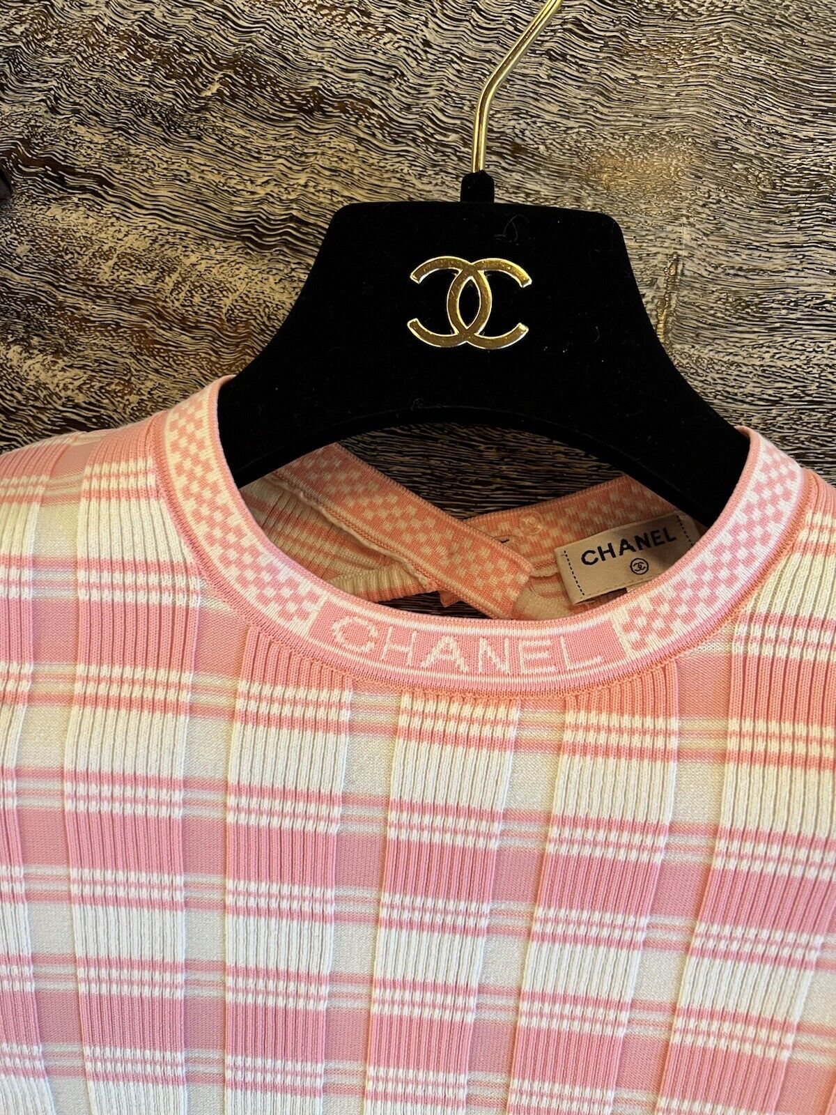 Chanel Crop Top Shirt 23C Collection In Pink/White Size 34 SOLD OUT  EVERYWHERE