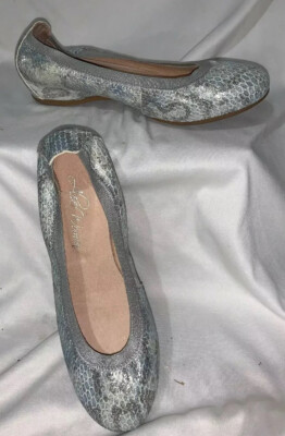 Alpe Metallic Light Blue Leather Animal Print Flat Women Shoes Size 37/ 7 M