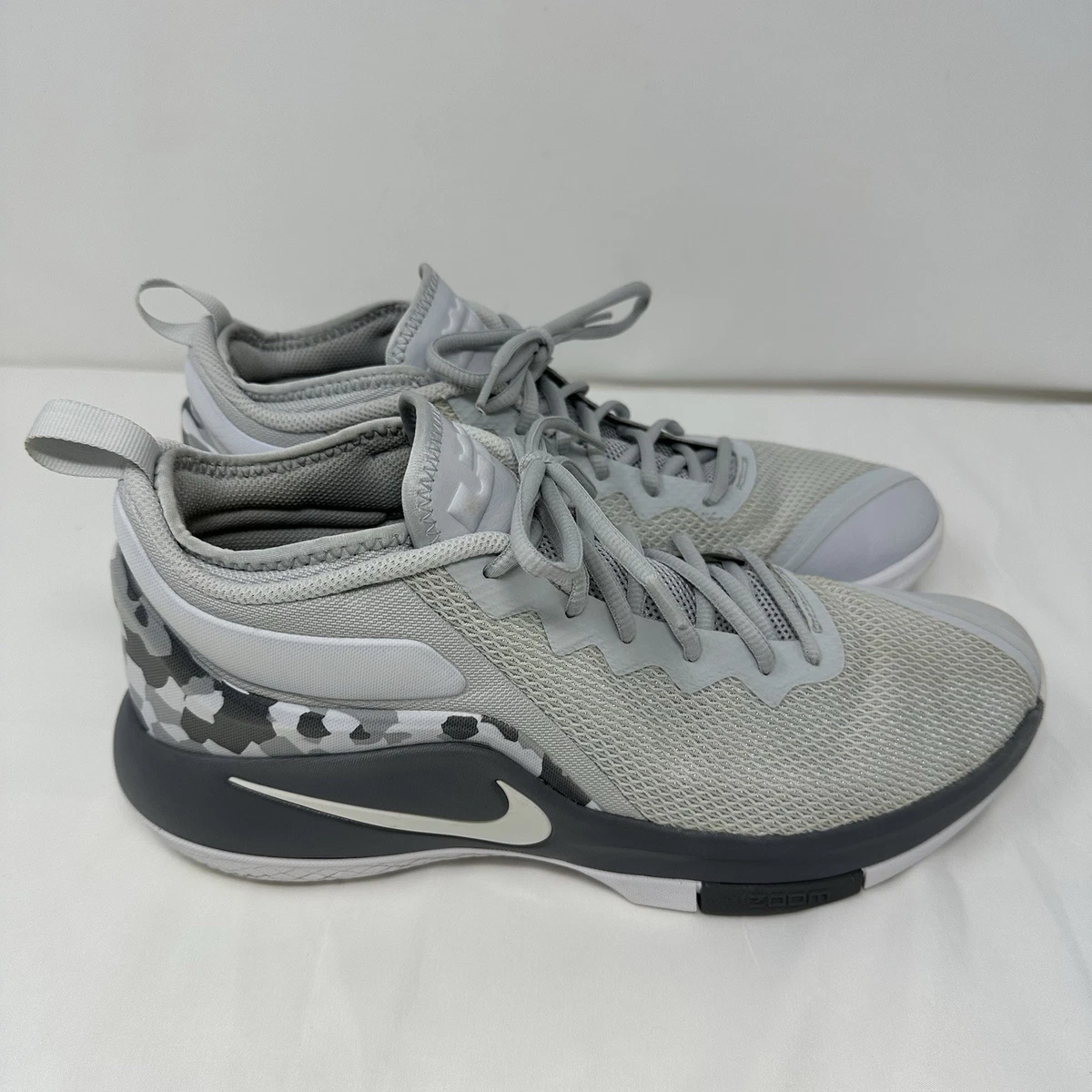 Nike Zoom Lebron Witness 2 Men SIZE 9 Basketball Shoes Cool Gray 942518-002 Nike Zoom Lebron Witness 2 Men SIZE 9 Basketball Shoes Cool  main image 2