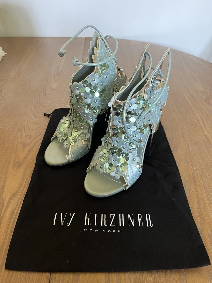 Ivy Kirzhner Jardin Pearlized Floral Iridescent Holograph Heels - Size 6.5 US - Image 4 of 4