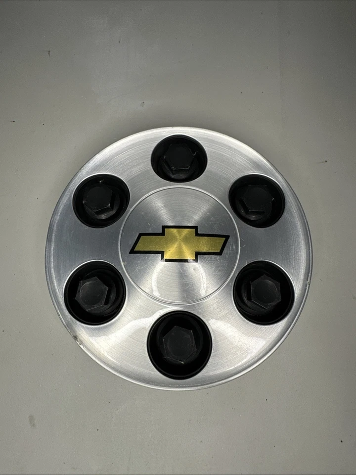 07-14 Chevrolet Tahoe Silverado Avalanche Suburban OEM Tapa central P/N 9596341 Foto 4 de 4