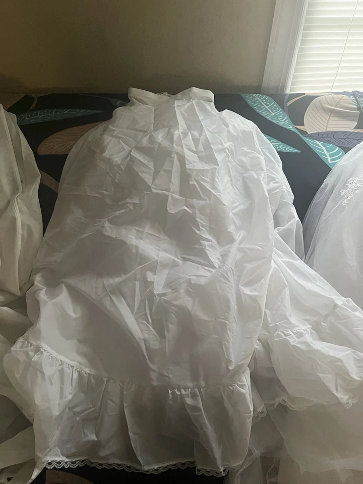 Vestido de novia David's marfil sin tirantes con cuentas blanco talla 4 Foto 4 de 4