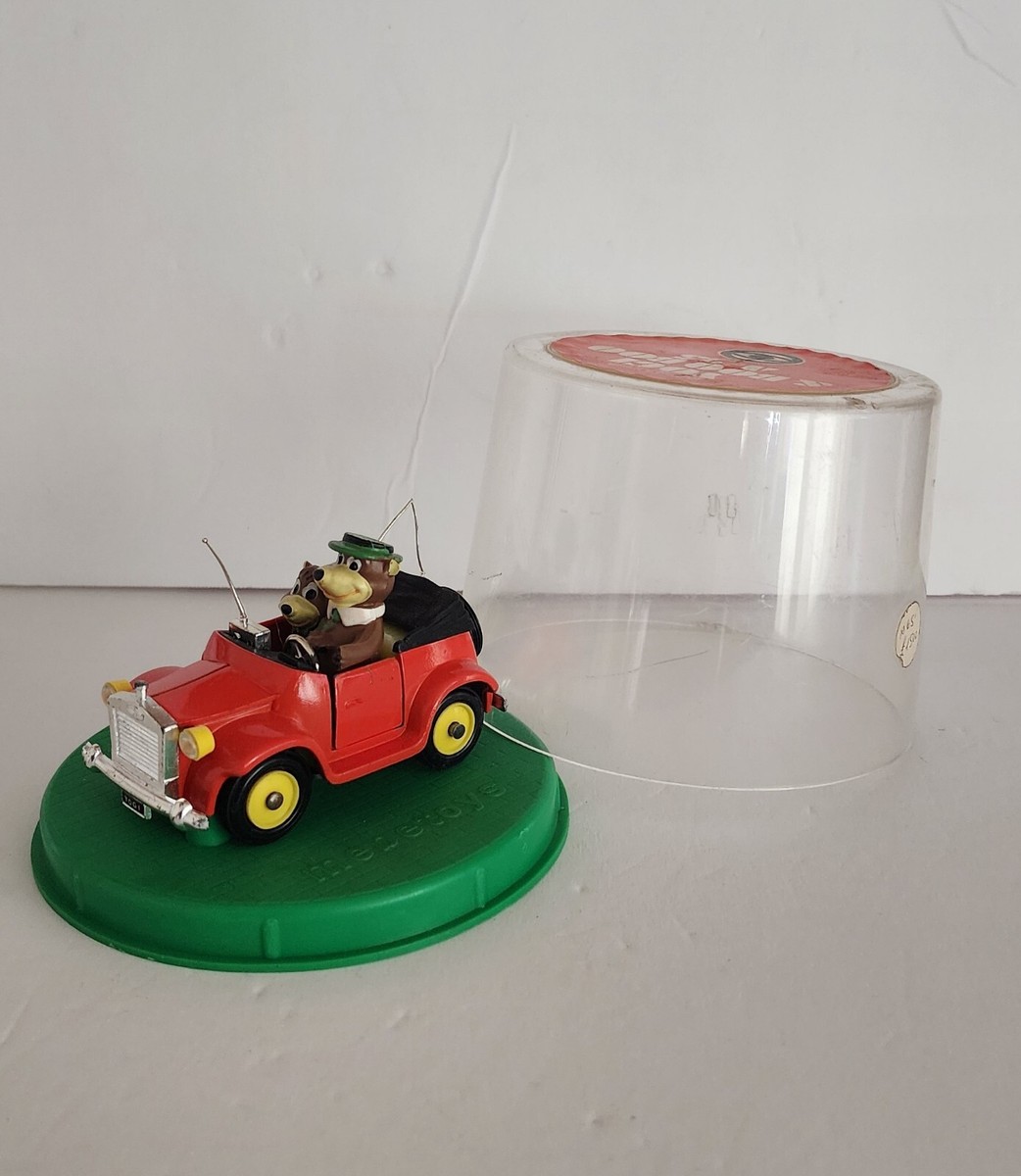 MEBETOYS Made in Italy YOGI BEAR & BOO BOO Hanna Barbera Car
