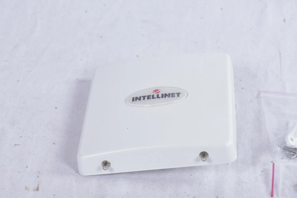 Intellinet Direktionale MIMO Panel Hochleistung Antenne 2,4GHz 12dB Internet - Image 2 of 4
