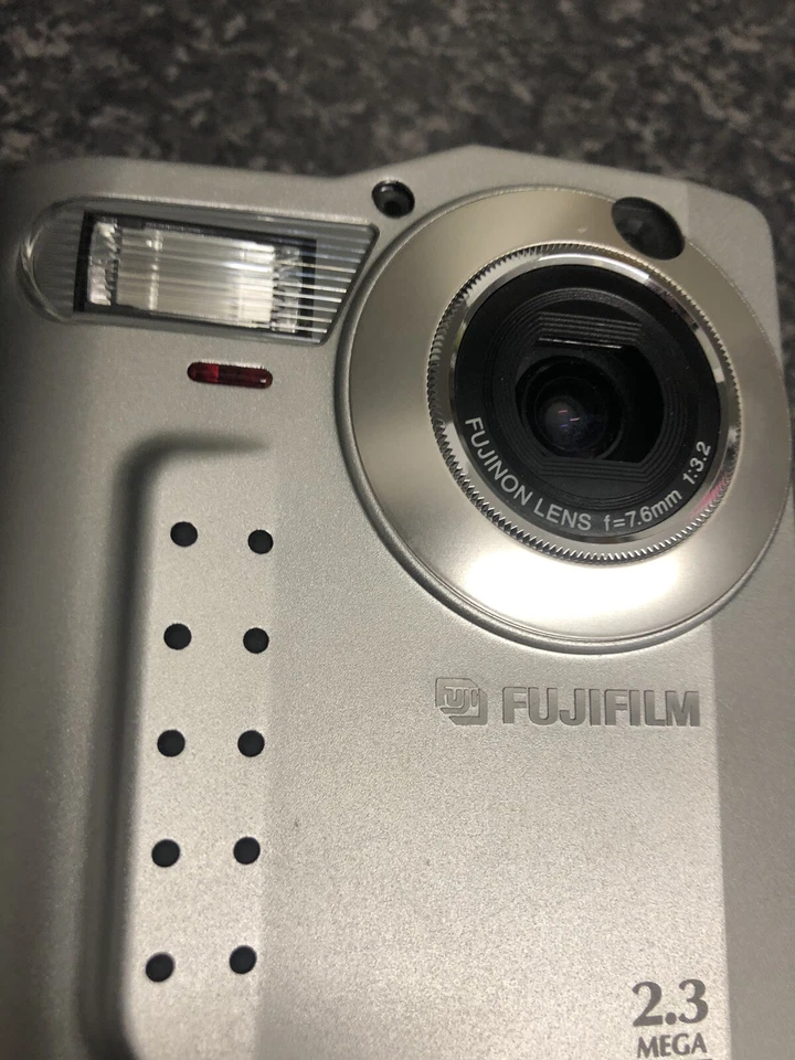 Fujifilm MX-2700 Zoom 2.3MP Compact Digital Camera Silver Tested NO BATTERY B3, photo 4 of 5