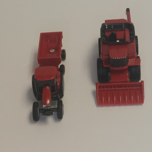 1:64 Case Combine Farm Equipment