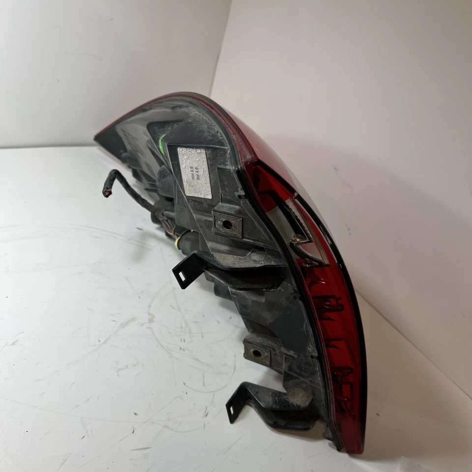 Luz trasera derecha Porsche Cayenne S 2012 7P5945096AA OEM  Foto 4 de 4
