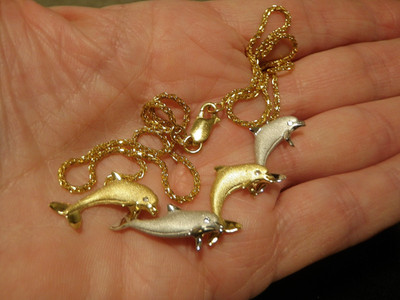 6.699 $ Denny Wong 14k bicolor ''Open Sea'' Delfin Halskette mit 4 Diamanten