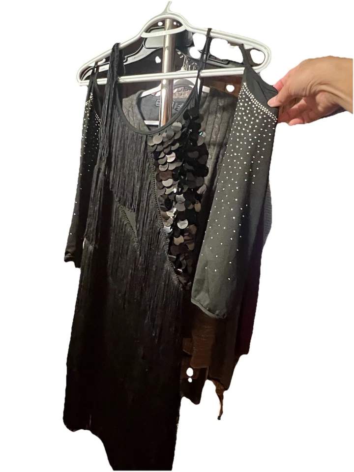 Mini vestido feminino borla sem mangas com lantejoulas pretas tamanho pequeno - Imagem 4 de 4