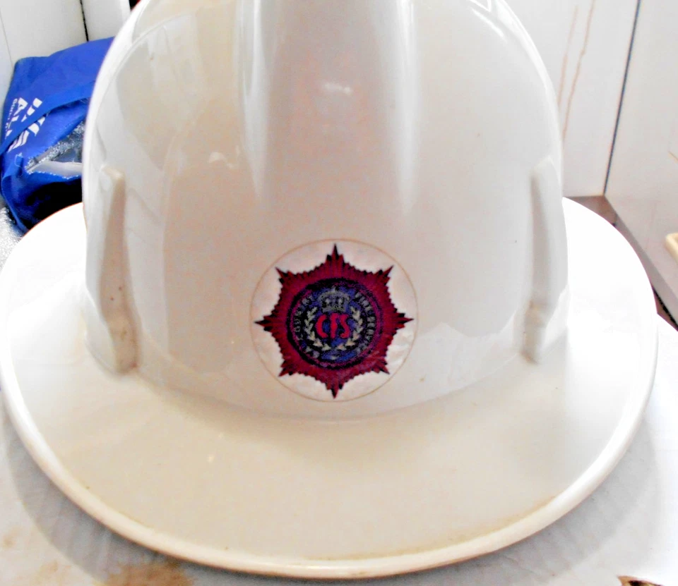 LOTE 1 CASCO BOMBERO VINTAGE CFS [SERVICIO DE BOMBEROS DEL PAÍS] AUSTRALIA Foto 2 de 4