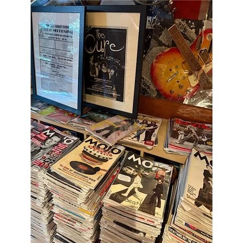 JOHNNY CASH HISTORY OF ROCK 83 MAGAZINE JOHNNY CASH COVER WITH MORE INSIDE UK - Image 2 of 2