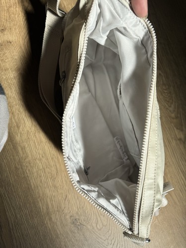 Kipling Gabb große Umhängetasche mit verstellbaren Trägern Farbe Beige - Bild 19 von 22