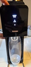 Sodastream SOURCE Soda Sparkling Water Maker - w/Co2 Canister & bottle