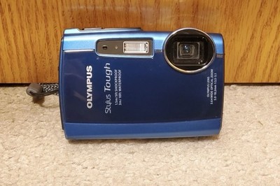 Olympus Stylus Tough 3000 12.0MP 5x Zoom Digital Camera Blue Bundle Charger Case