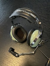 David Clark H10-30 Aviation Headset Like New Condition EXCELLENT W/ AOPA BAG
