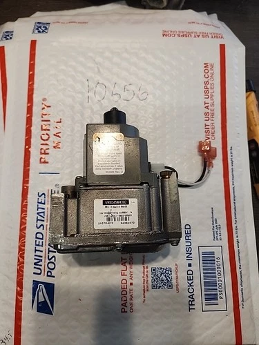 Honeywell VR8345M4302 Dual Direct Ignition Intermittent Pilot Gas Valve