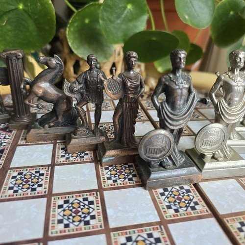 Vintage Greek Mythology Chess Pieces Metal Bronze & Silver Colour Complete - Picture 11 of 22