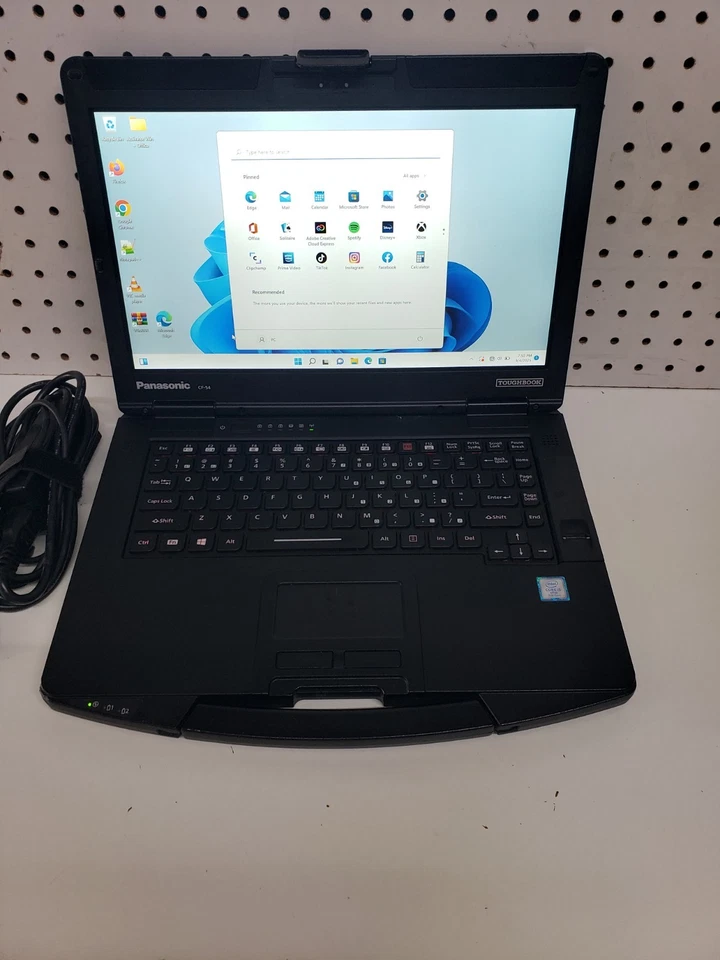 Toughbook Panasonic CF-54 MK3 Intel, Core i5-7300U 32GB RAM 1TB SSD Win11 Pro  - Image 4 of 4