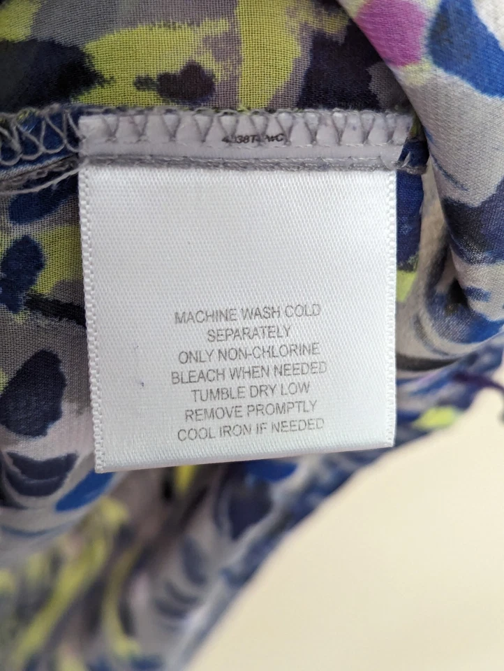 Camiseta sin mangas Beverly Drive para mujer 30-22 W diseño abstracto azul Foto 4 de 4