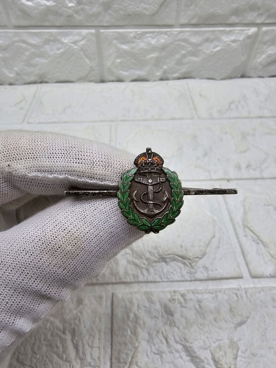 WW1 WW2 Royal Navy Sterling Silver Sweetheart Brooch Green Enamel