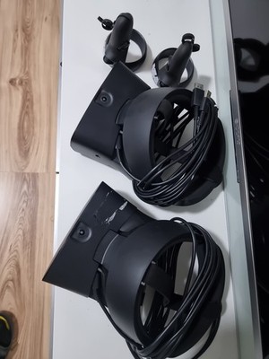 2  Stück Oculus Rift S   mit 2 Controller