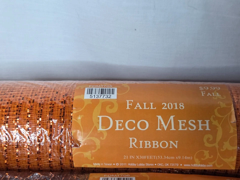Lot 7 Halloween Fall Black Orange Deco Mesh Ribbon (2)21" Rolls & (5) 5.5'' Roll - Image 2 of 4