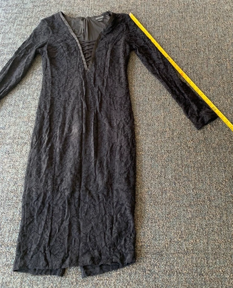 VESTIDO MARCIANO MANGA LARGA CORREA CUELLO EN V NEGRO FLORAL TALLA L ESTILO #2G75Y6028Z Foto 4 de 4