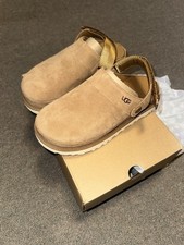 UGG Women's Goldenstar Platform Clog Authentic with Original Box 1138252 Size 7