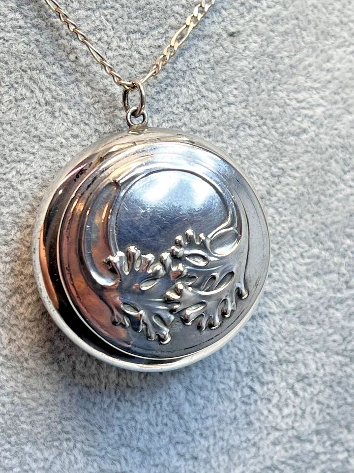 Pingente Art Nouveau Kuhn prata Chateliane pílula caixa de rapé azevinho visco baga - Imagem 3 de 4