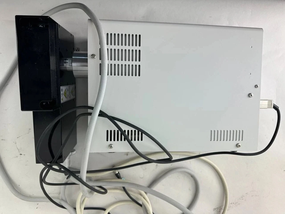 Lente y Lightningcure Hamamatsu C8214-20 LC8 L9588-06 Foto 4 de 4