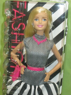 DMT14 Barbie 2014 FASHIONISTA #1 Blonde DOLL in Black White Pink Outfit NRFB