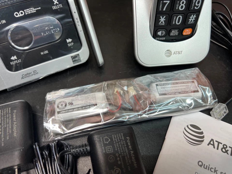 AT&T BL102-2 Cordless Phone Answering Machine Call Block 2 Handsets DECT 6.0 - Image 4 of 4