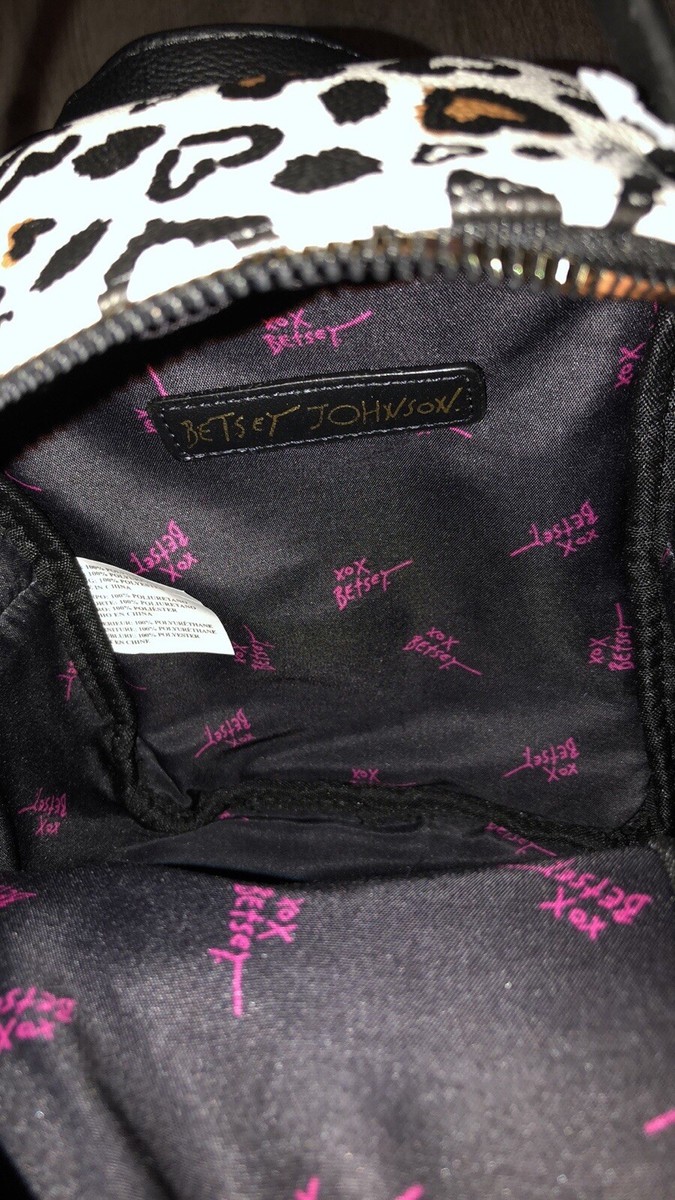 Betsey Johnson Black & White Multi Leopard Heart Print Dog  display picture 3