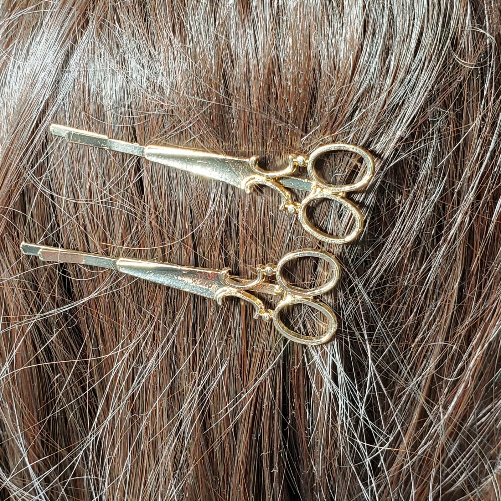 Gold Scissors-Shaped Hairpin Set - 2 Elegant Hair Clips-image