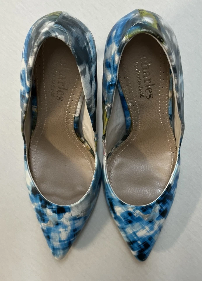 Zapatos de tacón de aguja Charles by Charles David Sublime punta talla 6M acuarela usados en excelente estado Foto 3 de 4