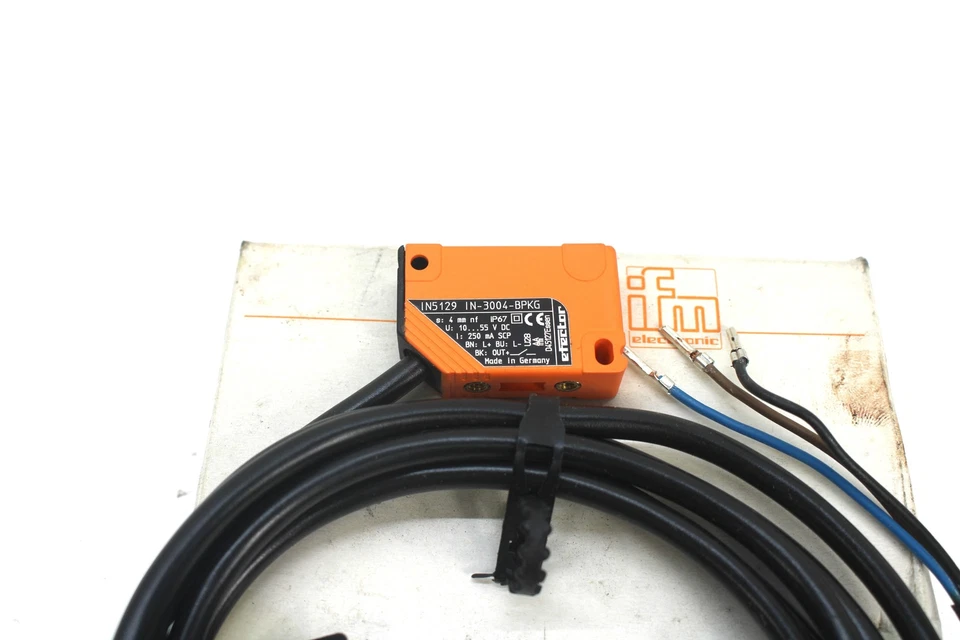 Efector IN5129 IN-3004-BPKG Proximity Sensor New in Box - Image 4 of 4