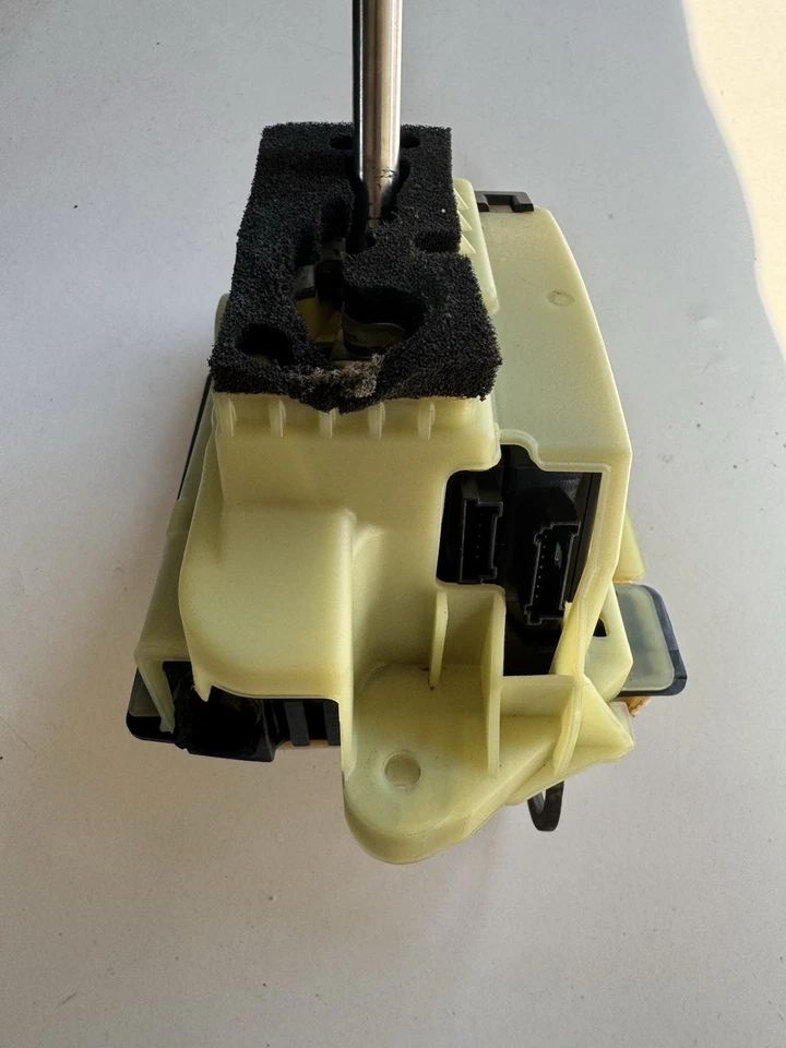 03-09 MERCEDES W211 E350 E500 FLOOR GEAR SELECTOR SHIFTER 2112674624 OEM - Image 3 of 4