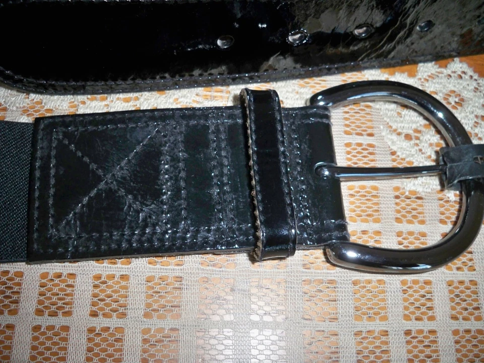 Cinturón elástico elástico elástico negro Fossil para mujer - talla pequeña Foto 4 de 4