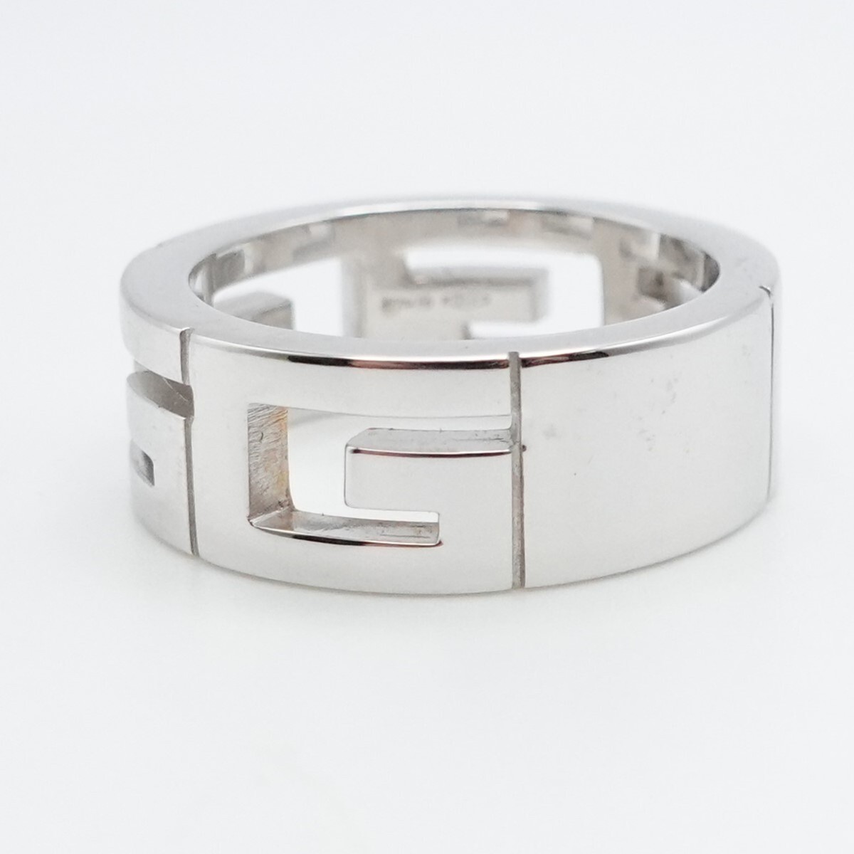 Authentic Gucci 18K White Gold Diamond G Logo Band Ring - Size 6.5