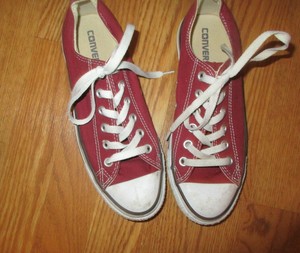 burgundy converse amazon