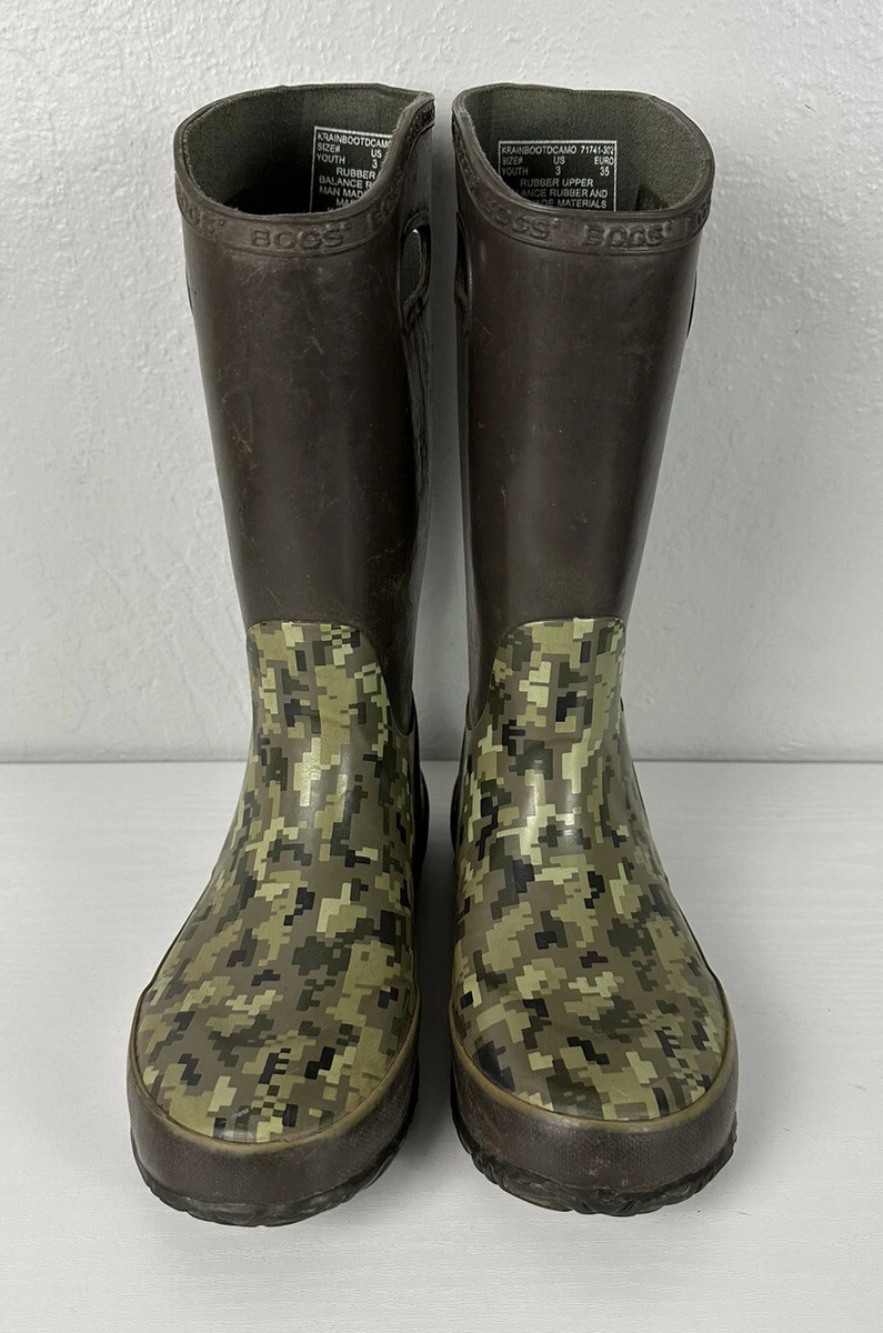 Camo shop bogs youth