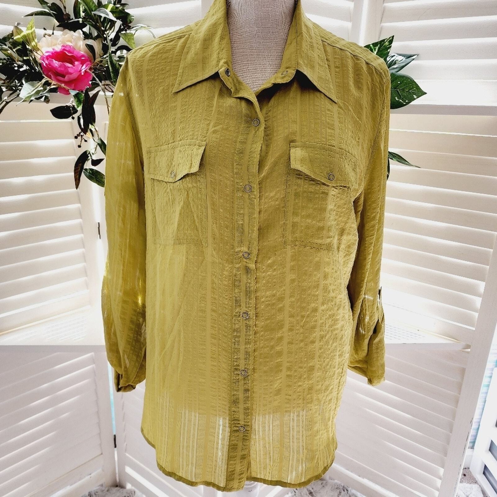 CHICOS SILK GREEN BUTTON DOWN WITH POCKETS SIZE 2… - image 1