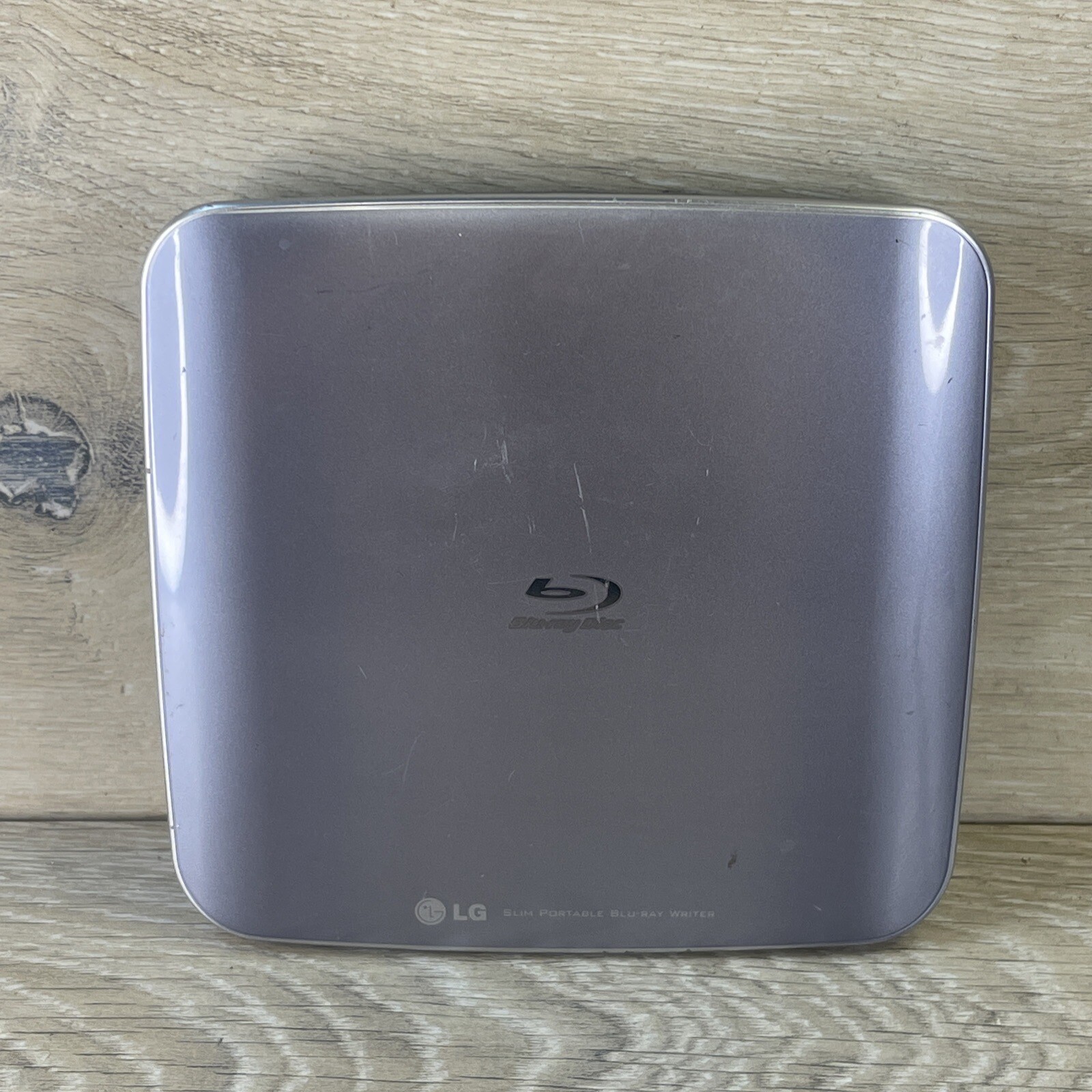 LG Slim Portable BluRay BDROM / DVD Writer Model BP40NS20 External