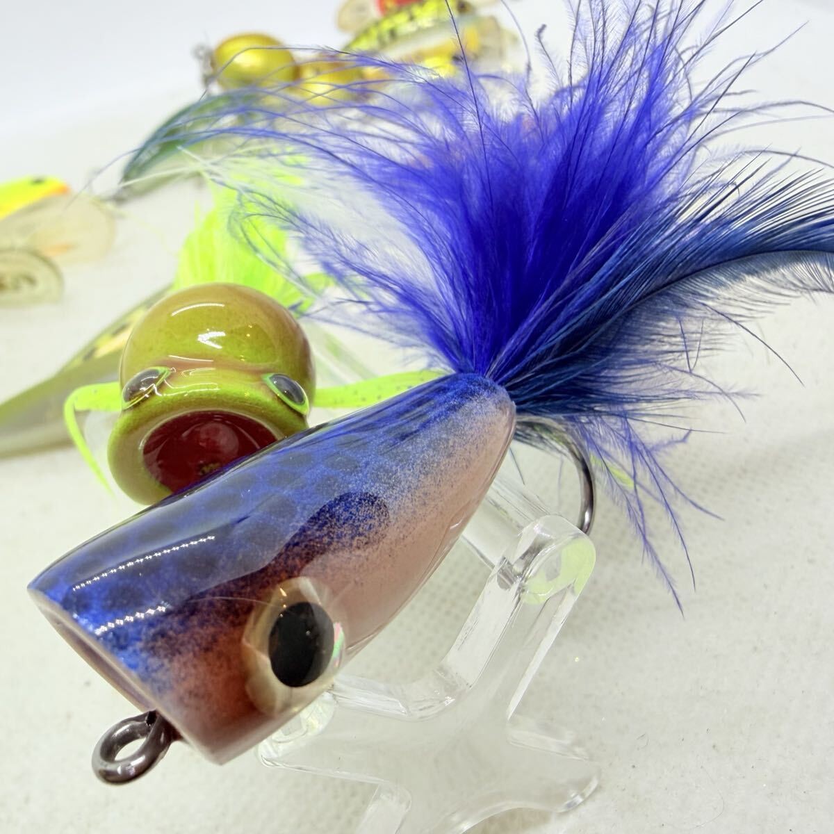 25 lures set for bass fishing, including cbaits, minnows, poppers, ibrations, - Image 6