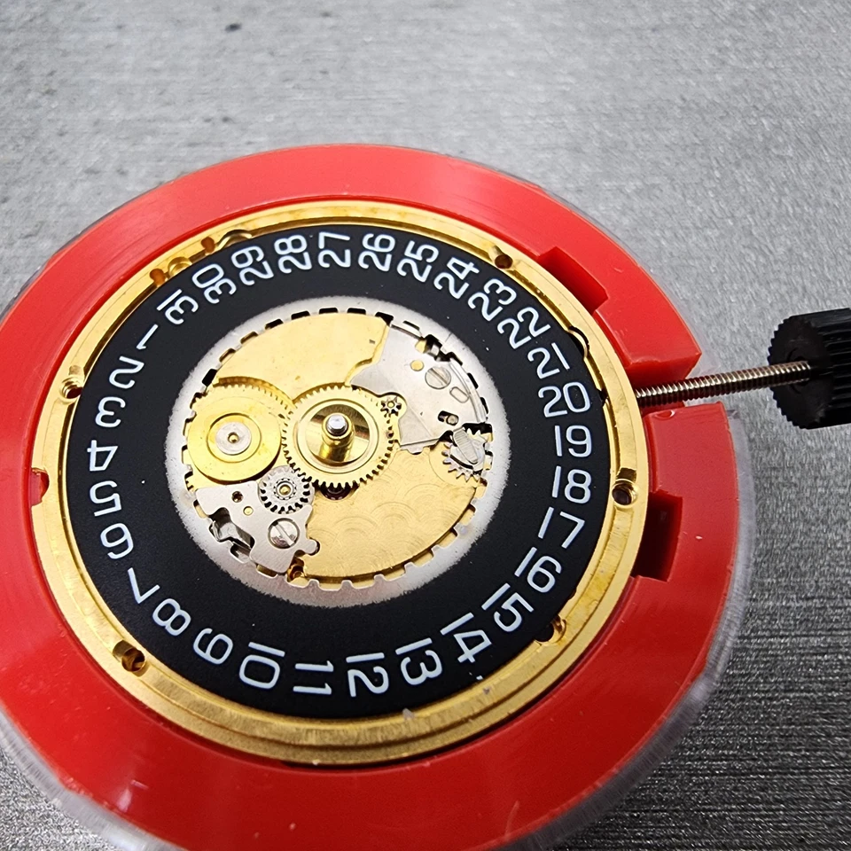 Movimiento Bvlgari Solo Tempo ST35S cal. Rueda de fecha negra MVE002-TEE 7 joyas PARTE Foto 2 de 3